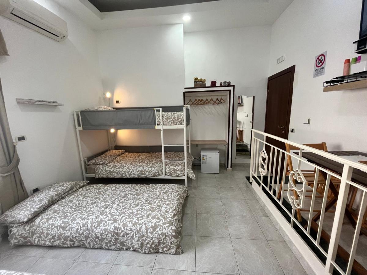 Regy Bed & Breakfast Napoli Exterior foto