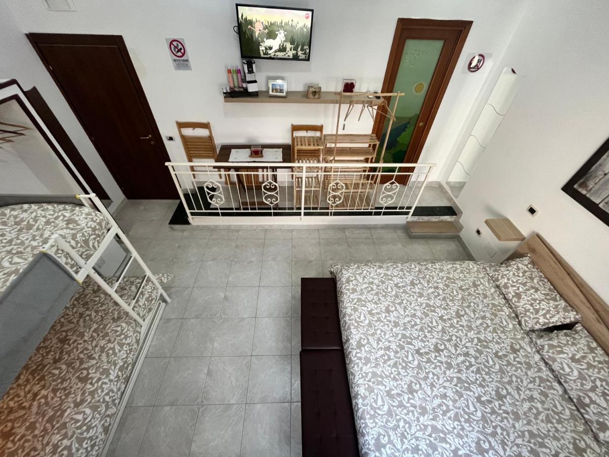 Regy Bed & Breakfast Napoli Exterior foto